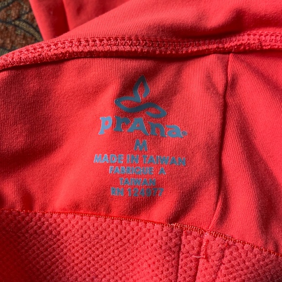 PrAna women’s tank top shelf bra yoga top bright coral salmon orange pink medium - Picture 4 of 8